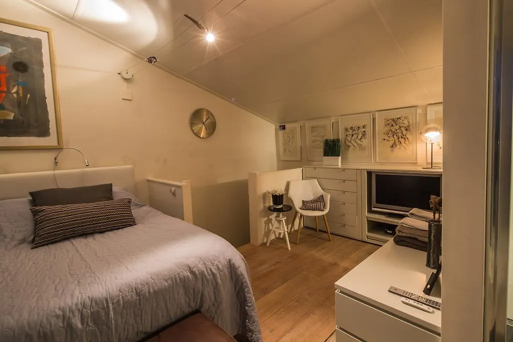 Bed and breakfast Sleep At Slim Amsterdam